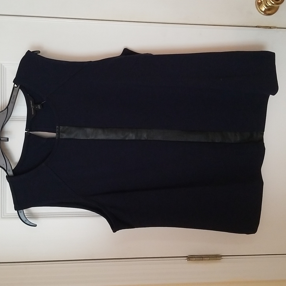 Banana Republic Ladies Sleeveless Top